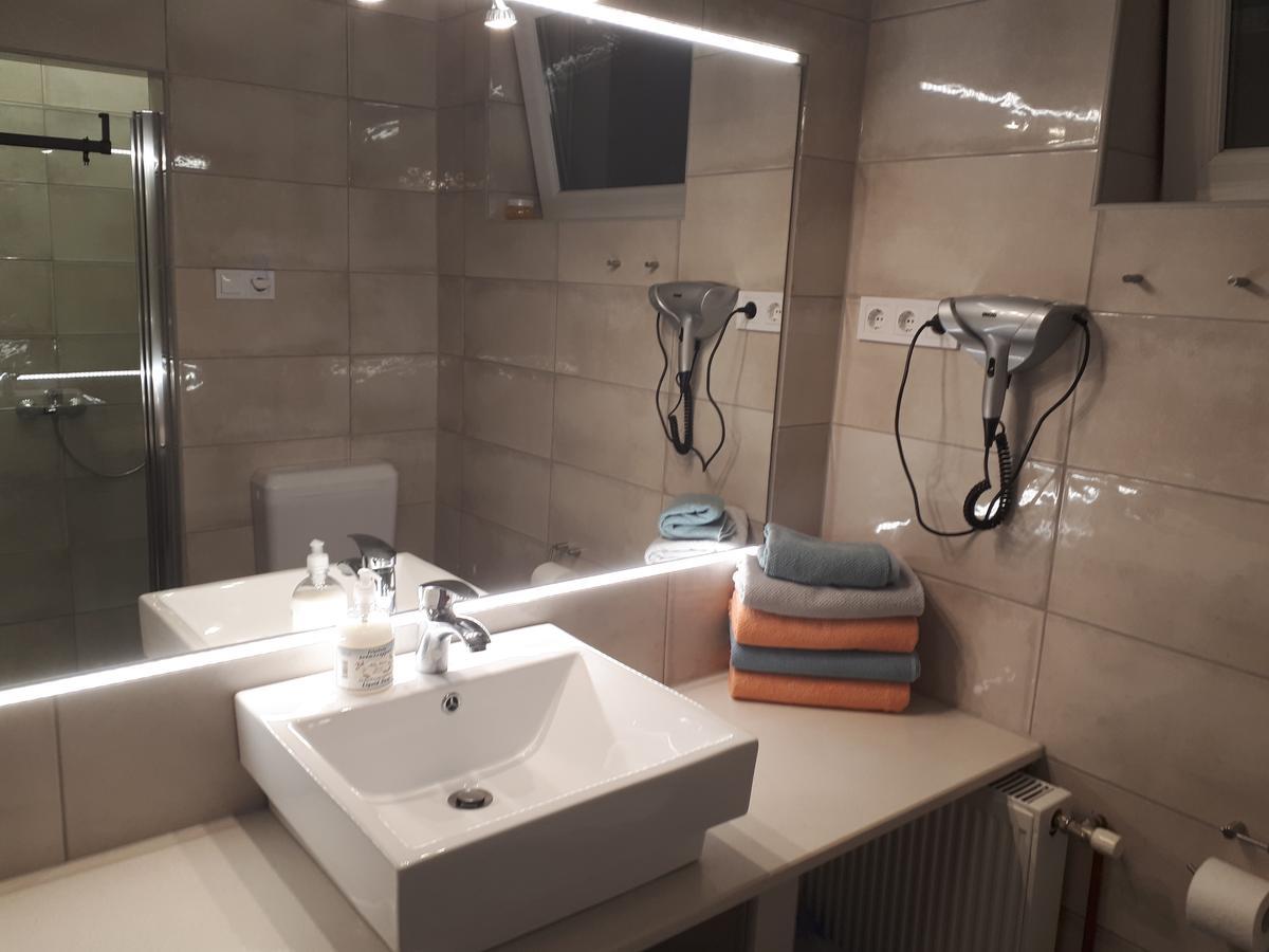 Kertvarosi Apartman II Тисауйварош Екстериор снимка